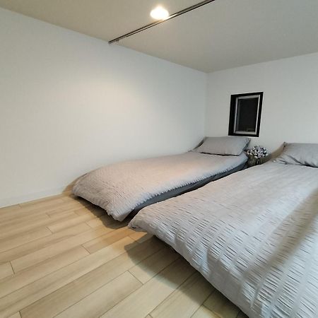 טוקיו D新宿最中心 两室 新大久保站5分-2 Rooms Shinjuku Center 5 Mins To St Max 4P 新宿 涉谷 表参道 池袋 上野 代代木 银座 原宿 מראה חיצוני תמונה